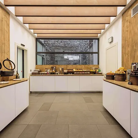 Отель Western De Capuleti